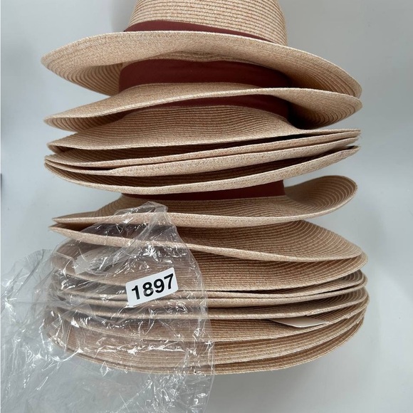 Nordstrom Women’s Pink Straw Hat - Picture 4 of 4